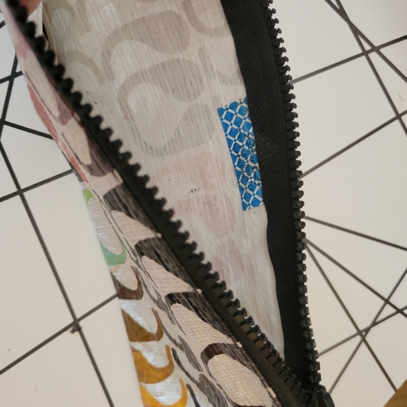 Blue Q pencil Case - Picture 6 of 9